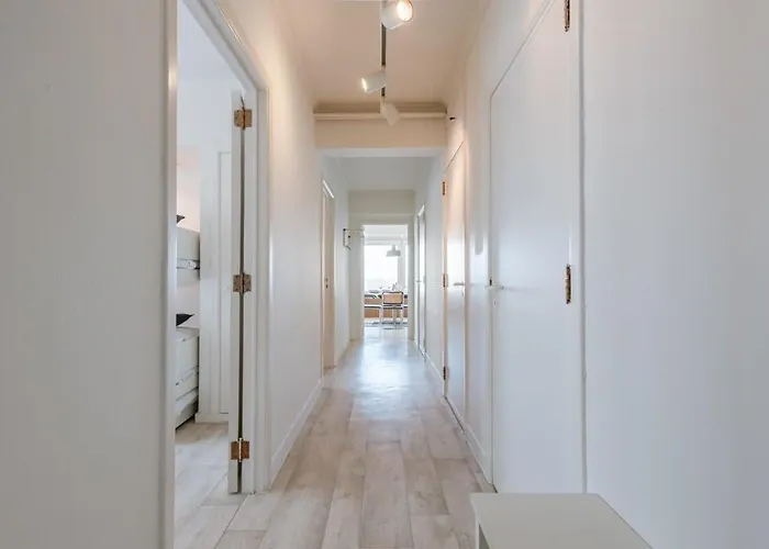 Huswell - Beautiful Seaview With Private Garage *