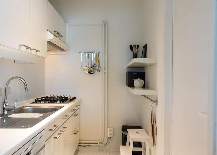 Huswell - Beautiful Seaview With Private Garage Apartment