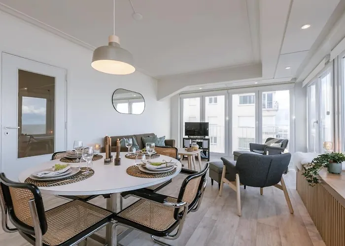 Huswell - Beautiful Seaview With Private Garage